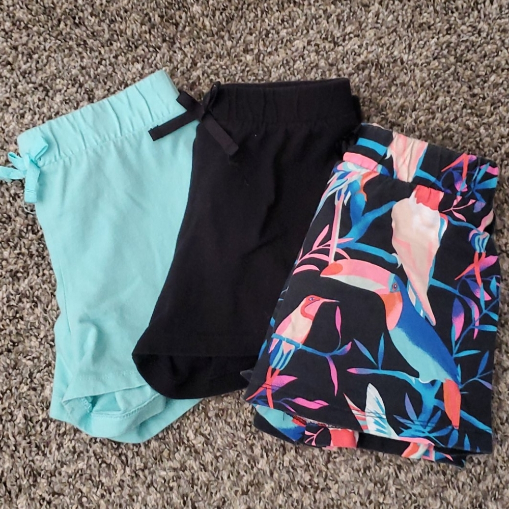 Girls Shorts- Medium 7/8